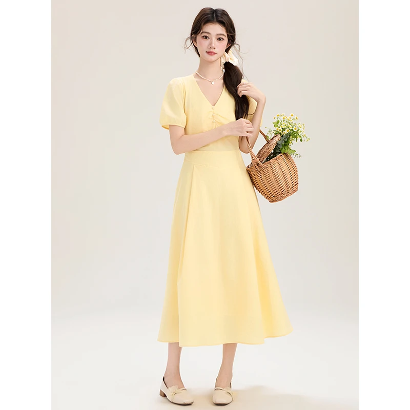 慕兔法式V领蝴蝶结绑定收腰连衣裙女2025夏季新款显瘦中长款裙子