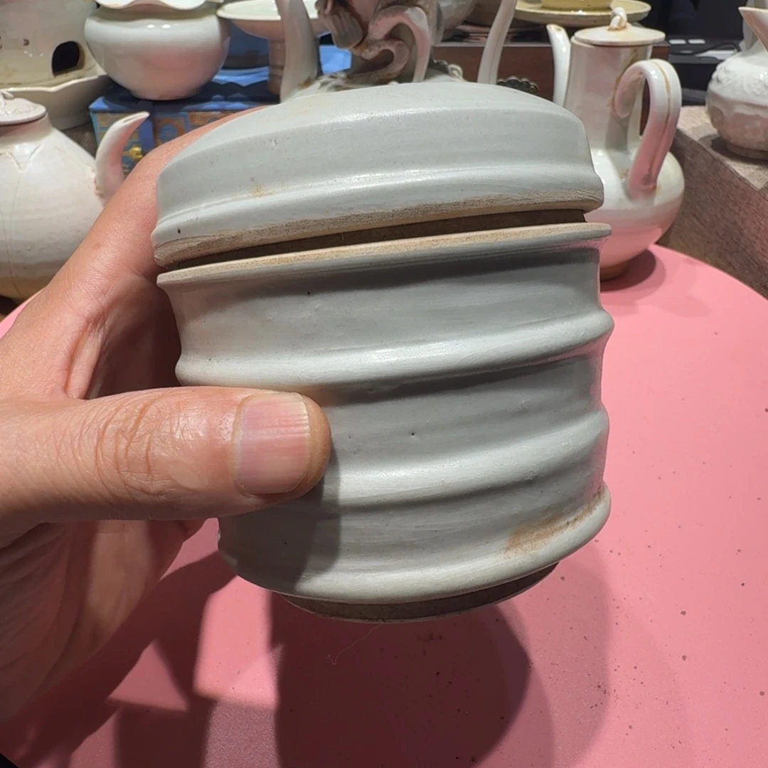 其他漂亮的小瓷瓶子