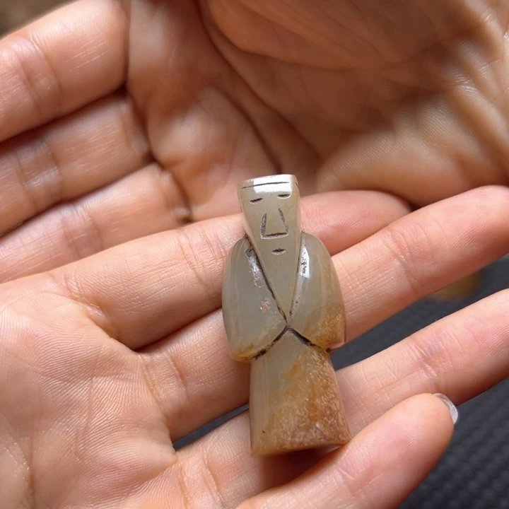 和田玉（糖玉）未镶嵌挂件