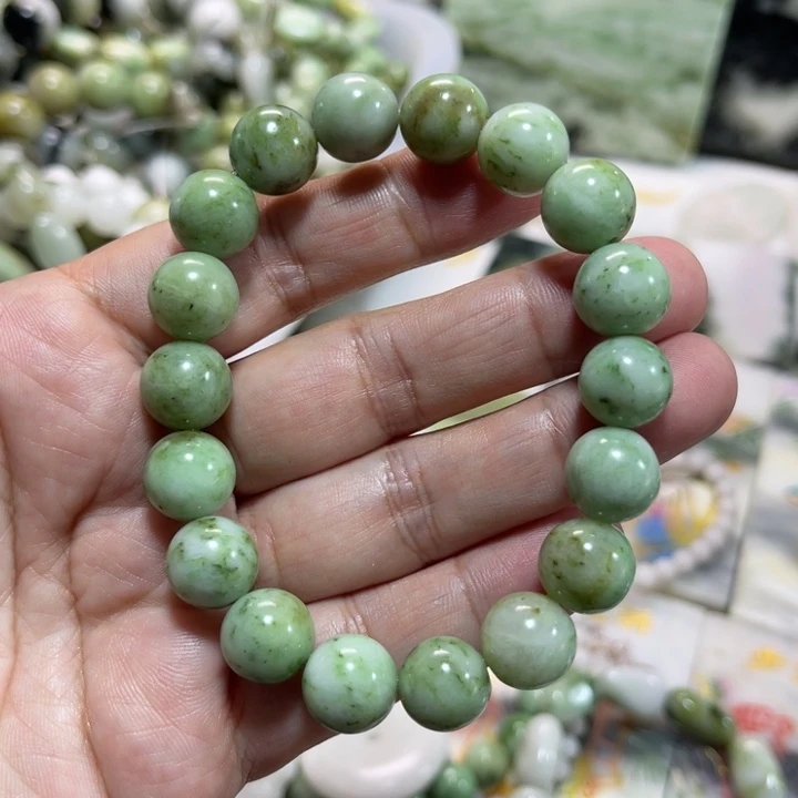 独山玉未镶嵌颈饰卡12