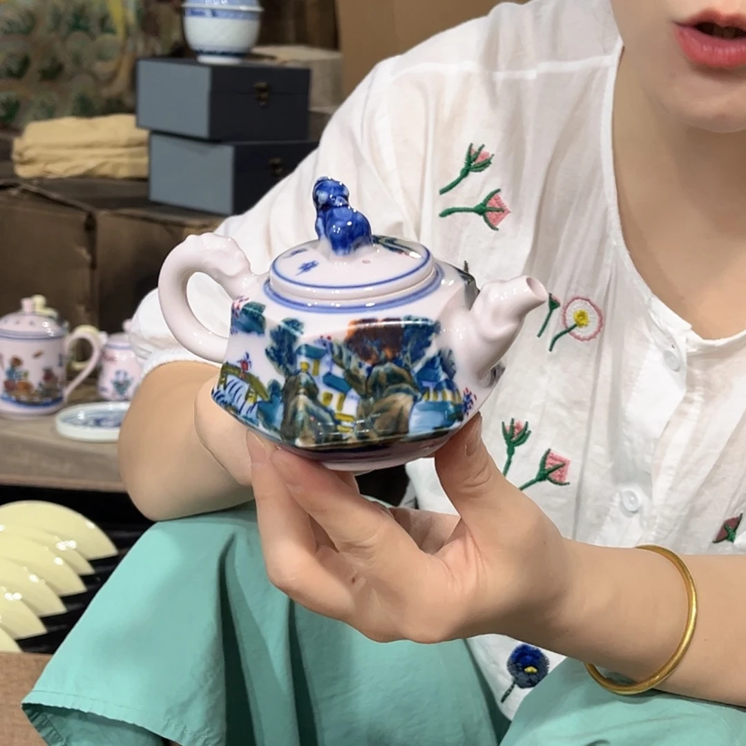 摆件//////景德镇陶瓷瓷器。红