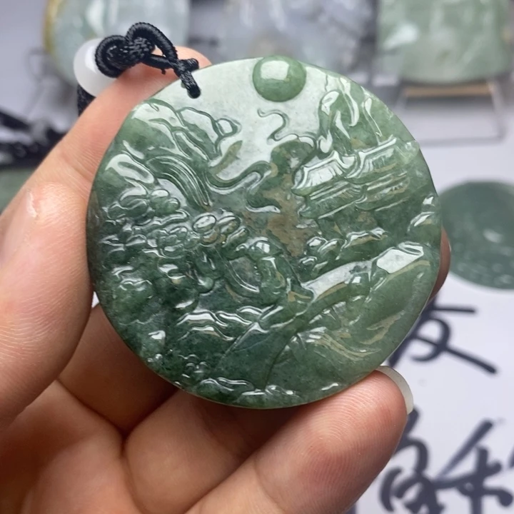 翡翠未镶嵌颈饰翡翠