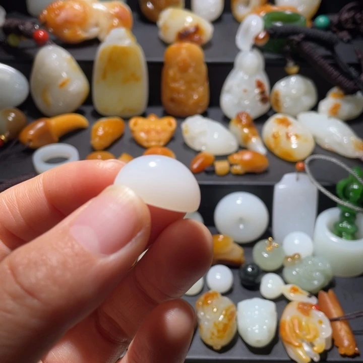 和田玉未镶嵌手链