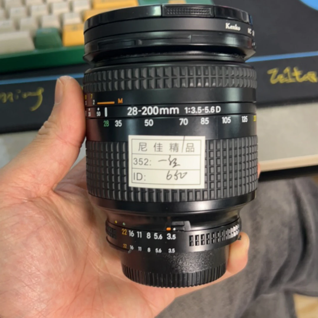 9新 Nikon/尼康 Canon/佳能 - 卡口 二手单反相机/镜头（无配件）