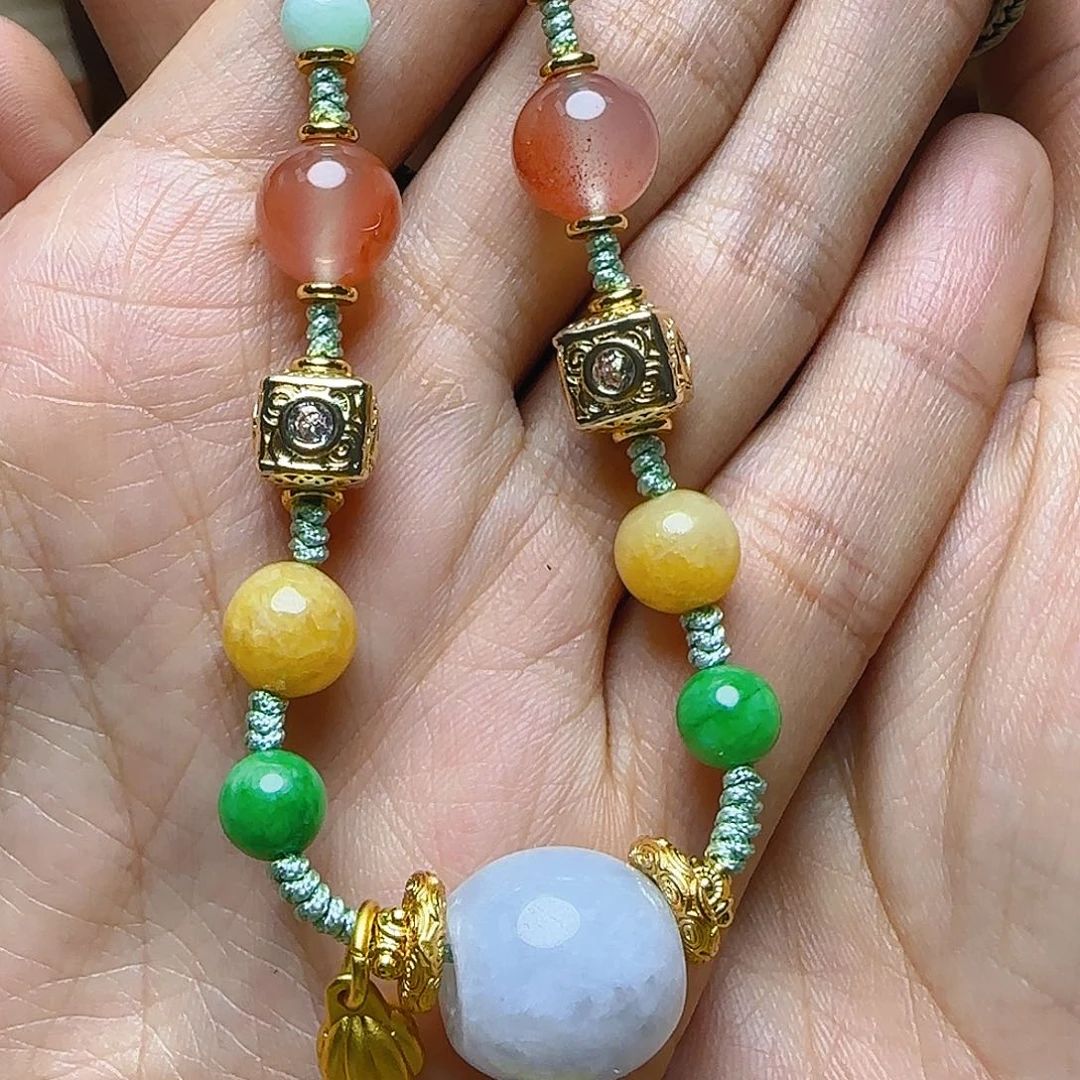 翡翠颈饰未镶嵌翡翠100