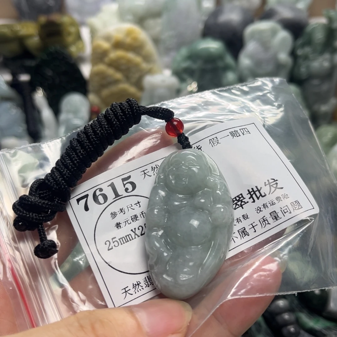 翡翠未镶嵌颈饰7615