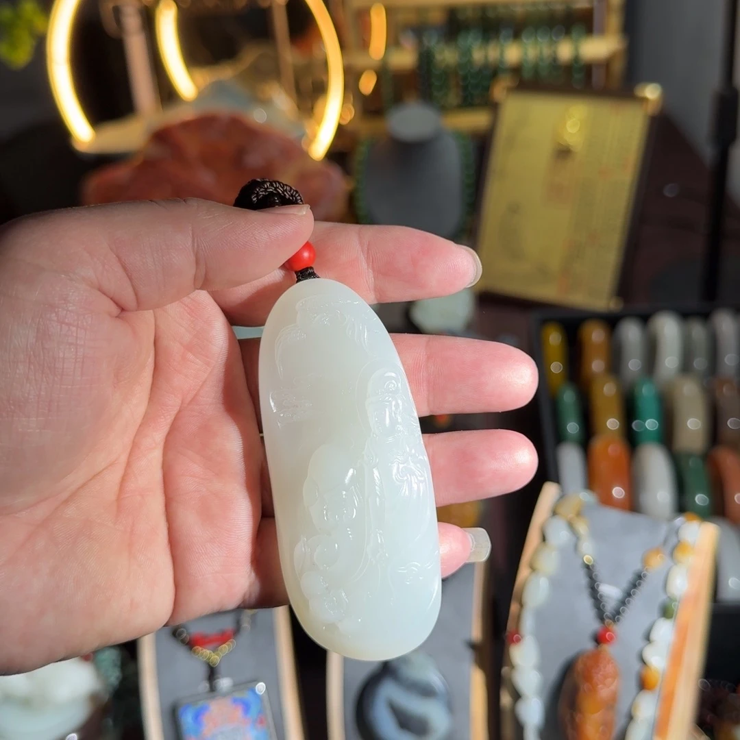 和田玉（糖玉）未镶嵌颈饰