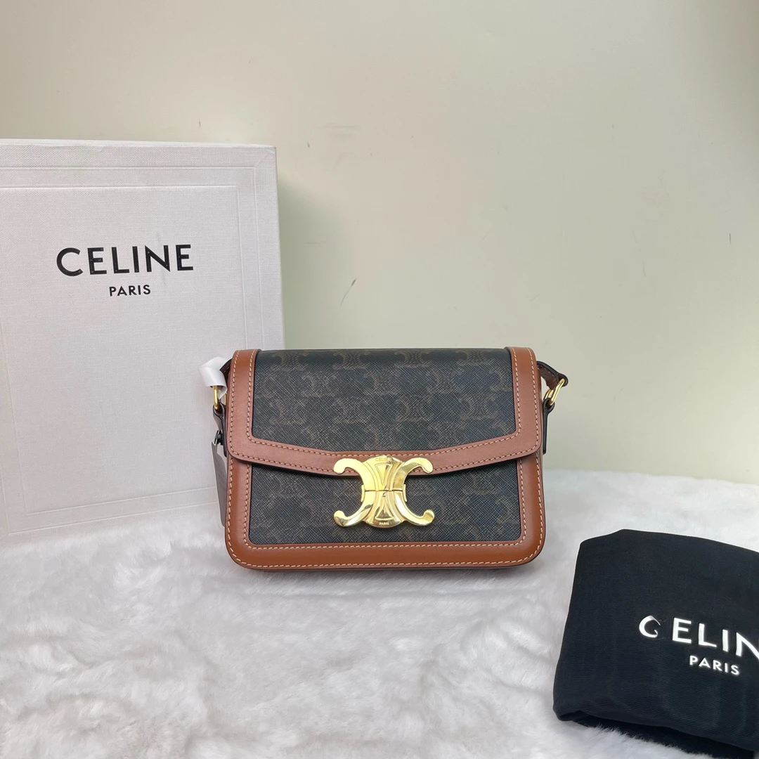 95新 Celine/思琳 Triomphe teen 凯旋门豆腐包box斜挎包/J03457