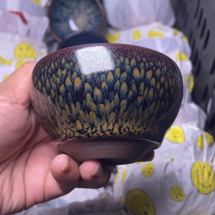 茶盏我不是说明他在做