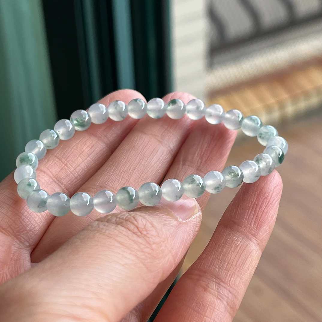 卡5.8翡翠冰种飘蓝绿色花手串