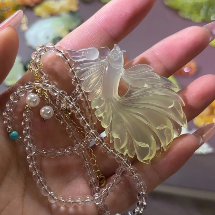 未镶嵌蛇纹石玉颈饰壹**B随机发