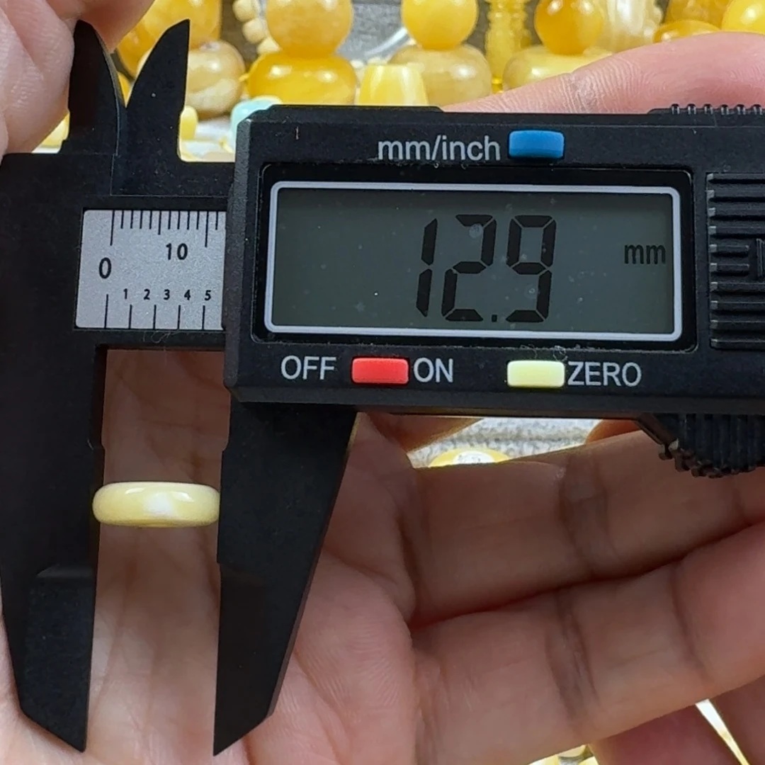蜜蜡未镶嵌裸石39杂