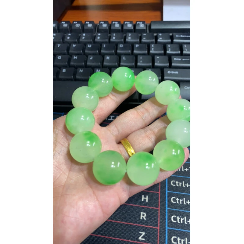 D 988  20 飘绿手串