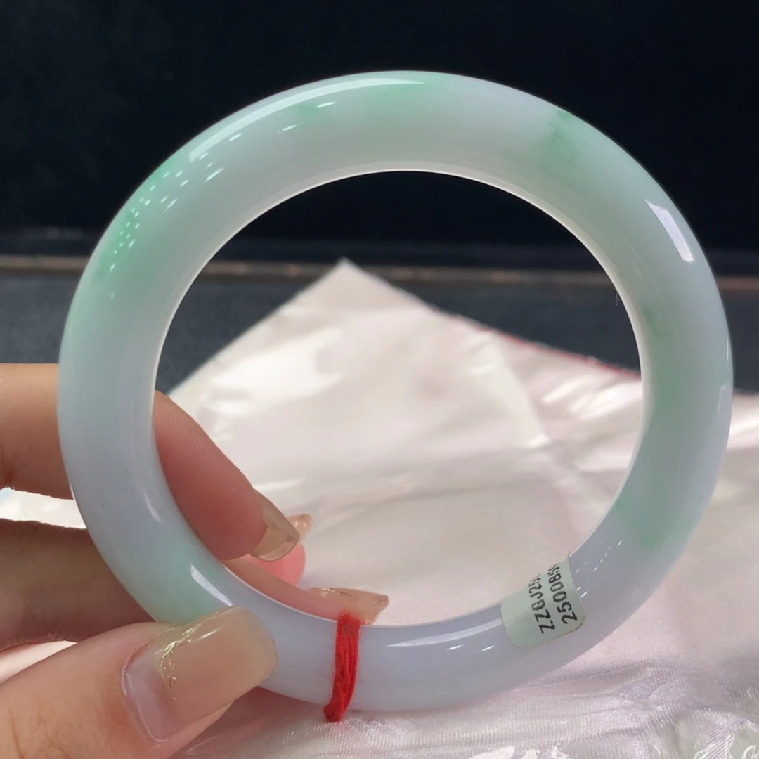 翡翠未镶嵌手镯缅甸A货翡翠 阳绿飘花圆条58 59