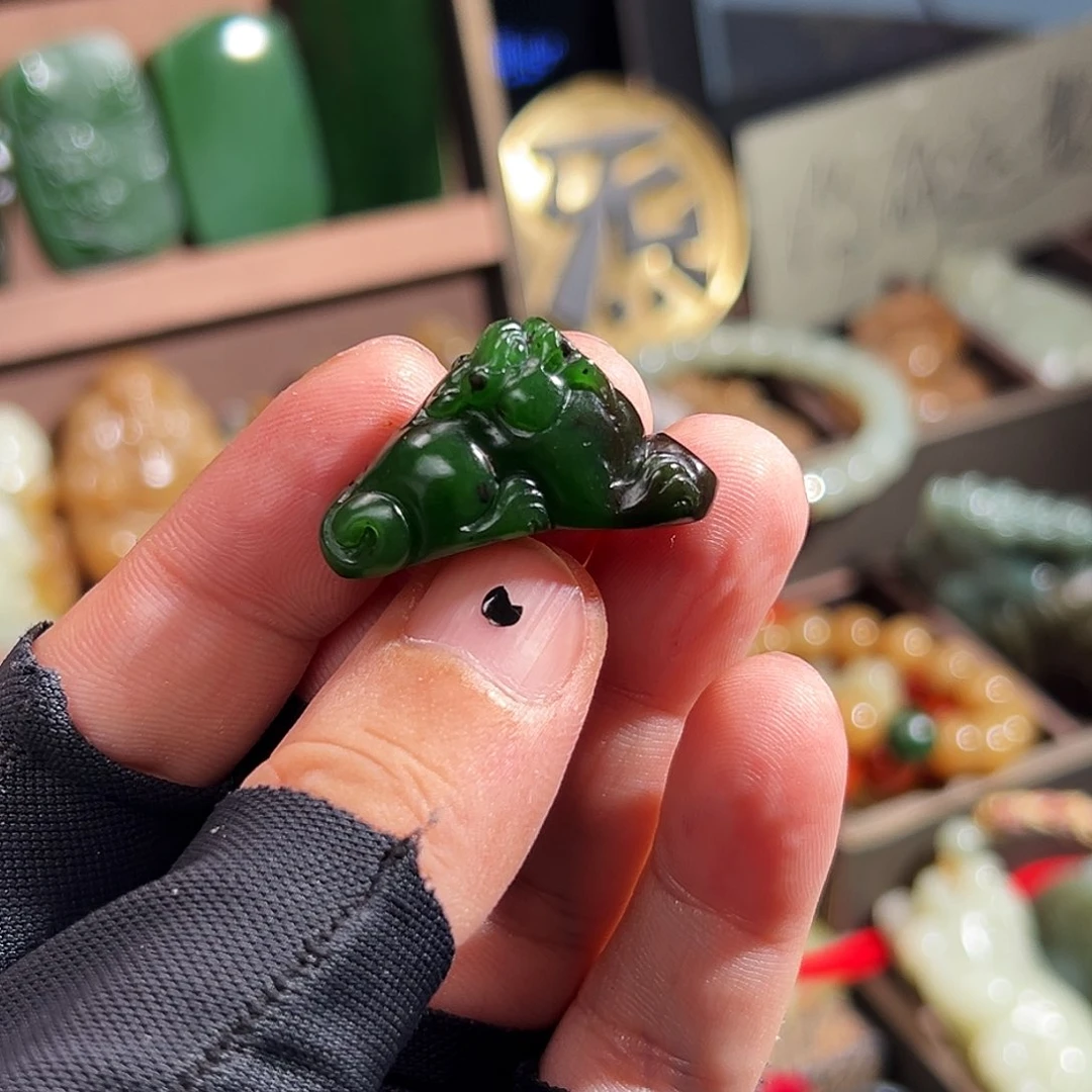 和田玉（碧玉）颈饰未镶嵌