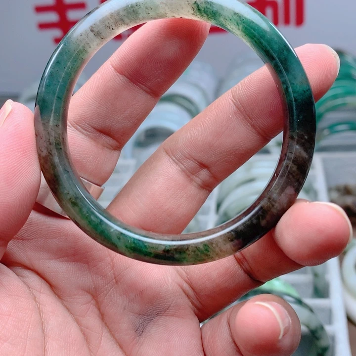 独山玉未镶嵌手镯56