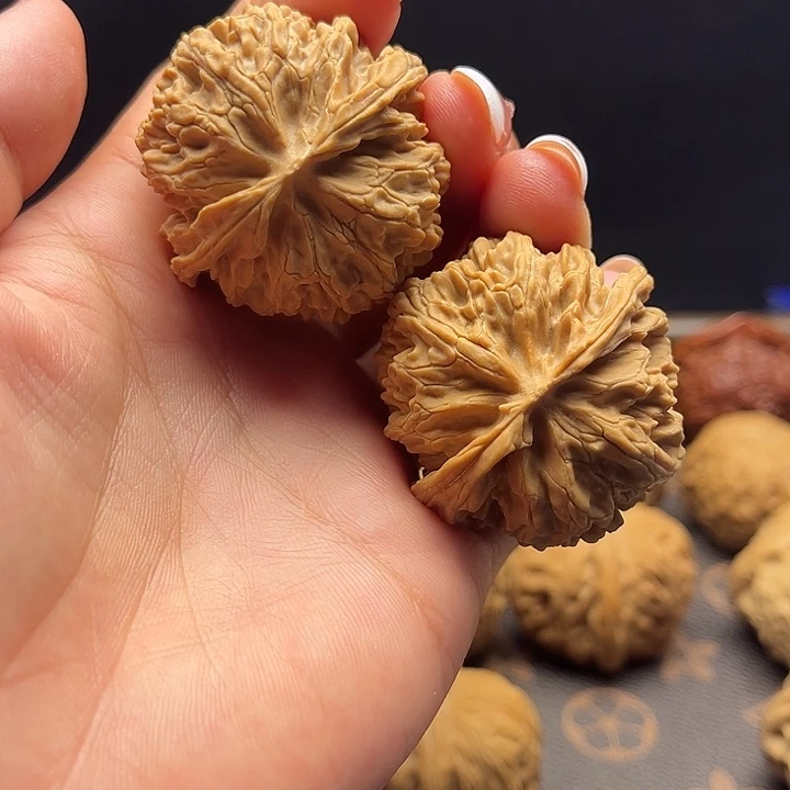 吊坠文玩核桃苹果园