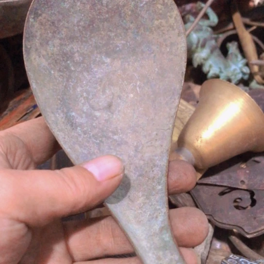 江***哥闪电购铜摆件工艺品