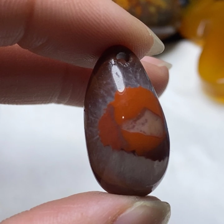 玛瑙/玉髓颈饰未镶嵌