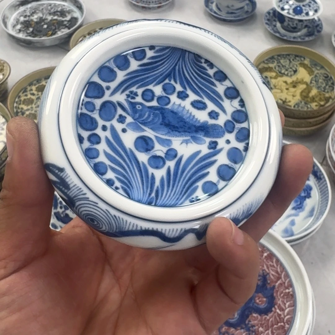 摆件青花鱼藻纹盖置