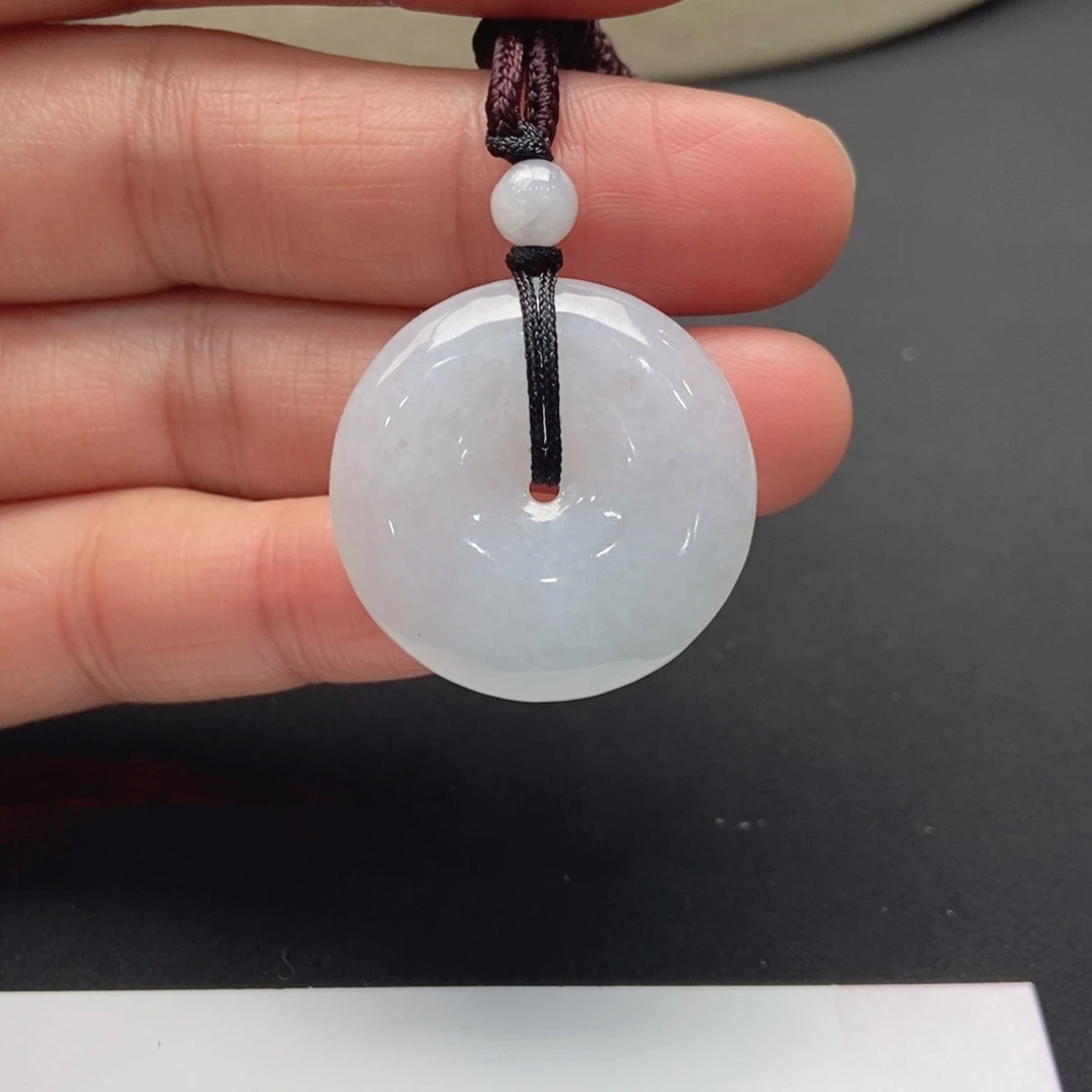 翡翠未镶嵌颈饰平安扣