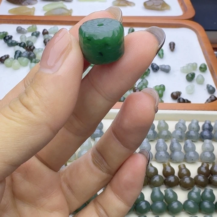 和田玉（糖玉）未镶嵌车挂