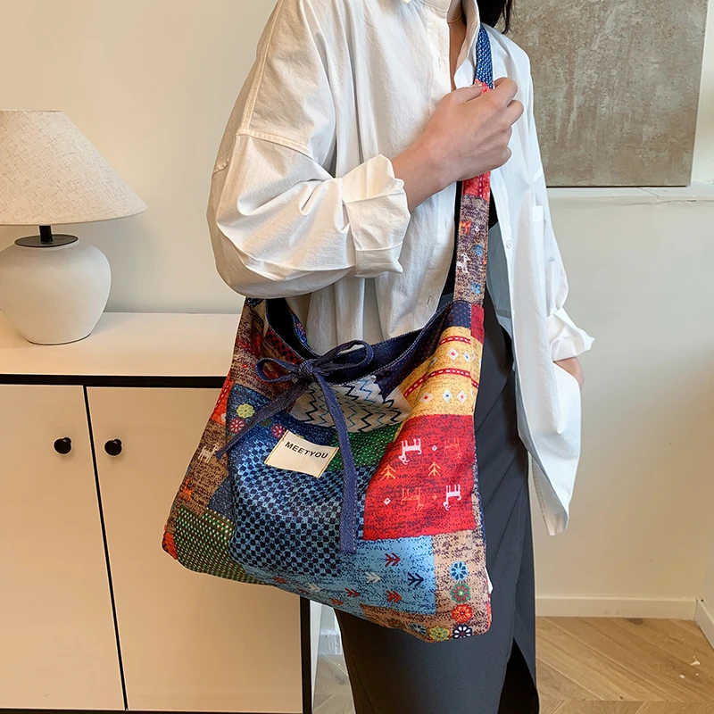 新款女包单肩包大学生文艺印花防水大容量包包布包包休闲时尚百搭