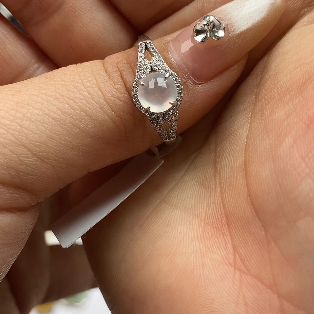 翡翠未镶嵌戒指翡翠