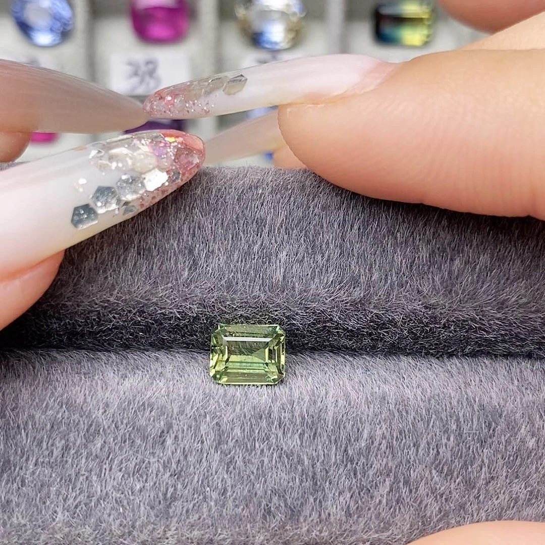 裸石蓝宝石CGRL无烧通透玻璃体明亮1.34ct/0075