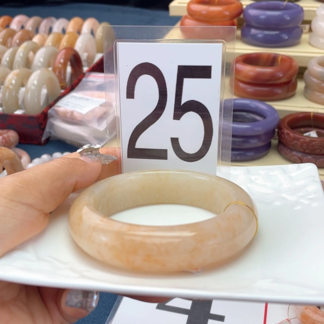 石英质玉未镶嵌手镯