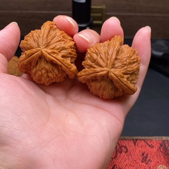大***魂把件文玩核桃白奔