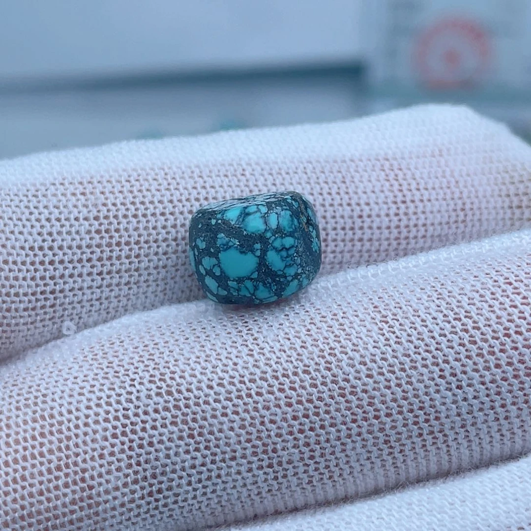 南红玛瑙未镶嵌珠宝奇石
