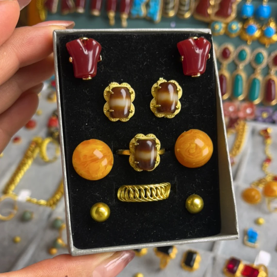 铜合金亚克力项链 新款铜合金耳机戒指六件套