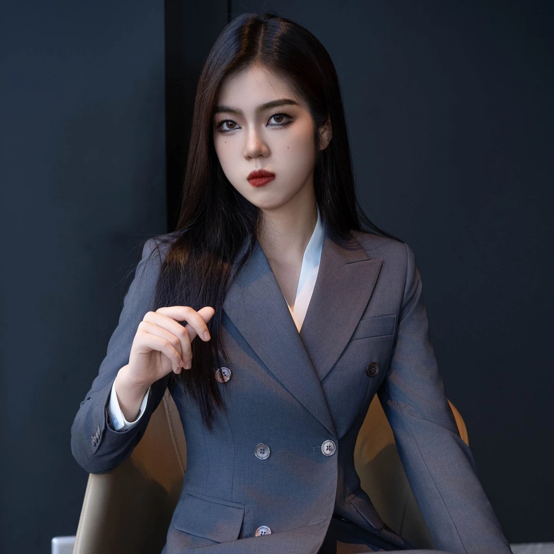 春秋款职业女裤套装女神春秋修身显瘦气质干练西装女套装日常休闲