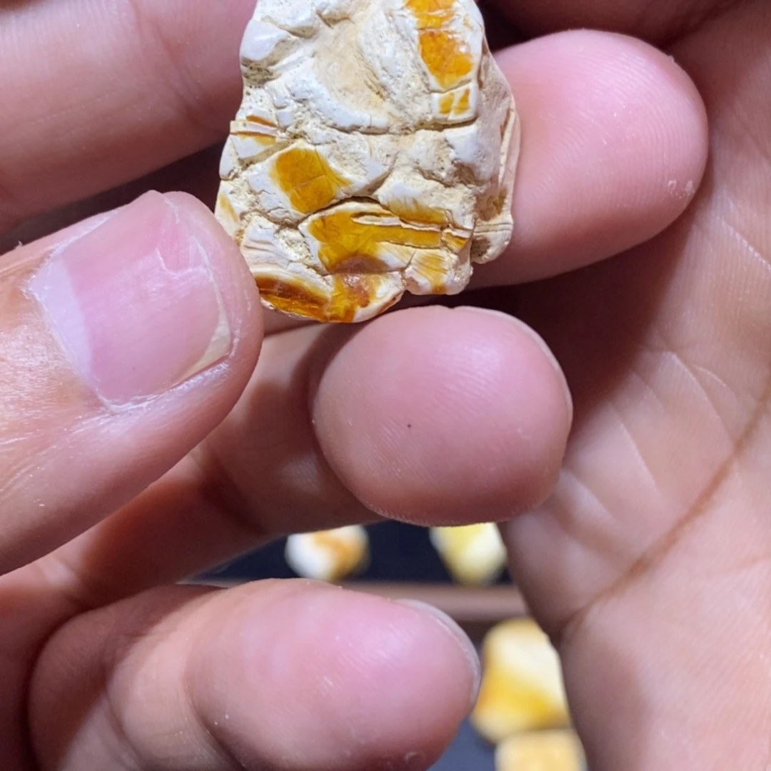 人***者定制琥珀未镶嵌蜜蜡原石