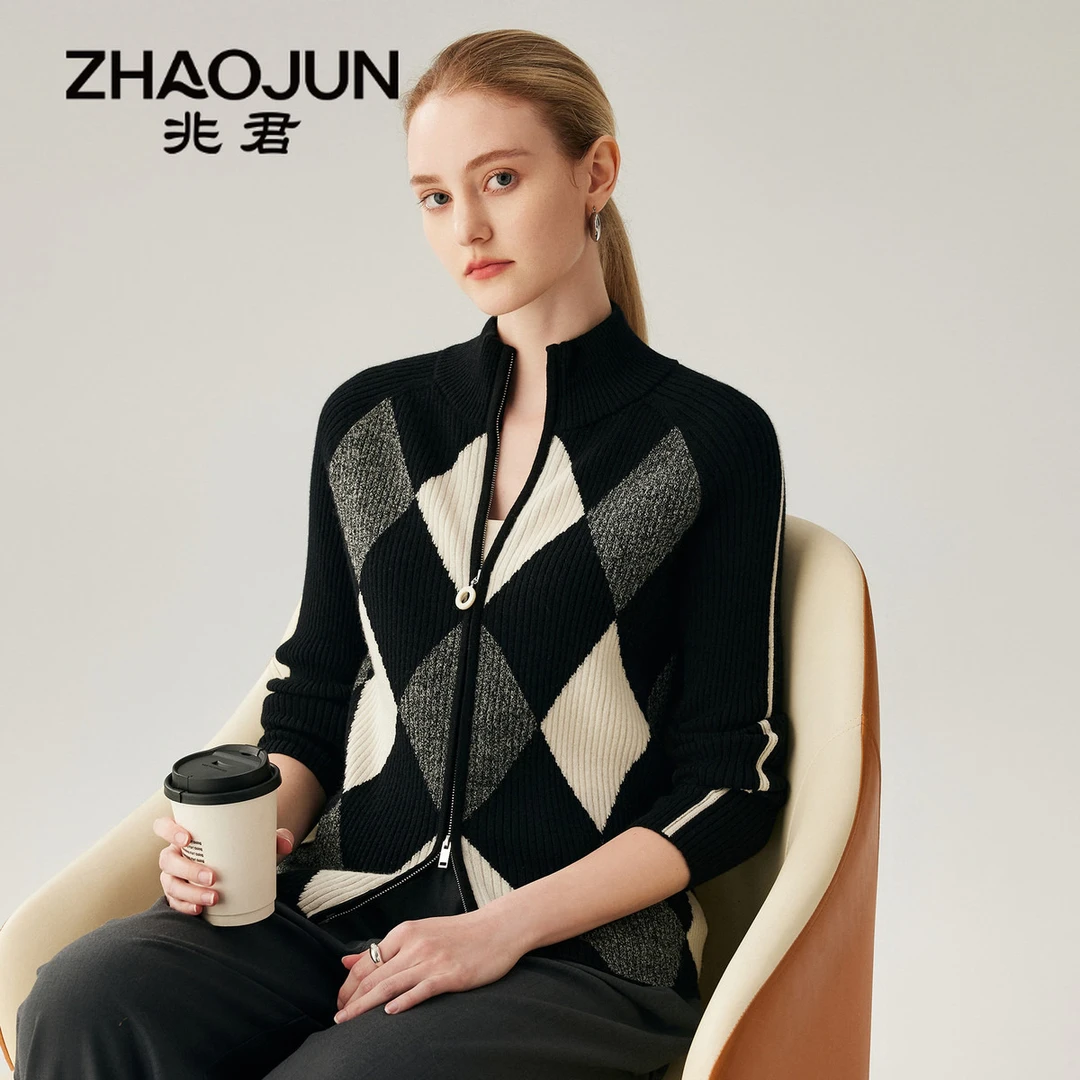 zhaojun/兆君25山羊绒街头风针织外套半高领女开衫格纹ZST4220