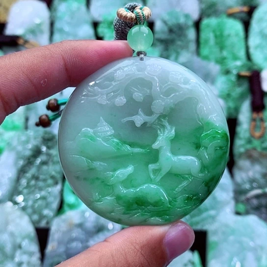 吊坠(不含链)未镶嵌翡翠