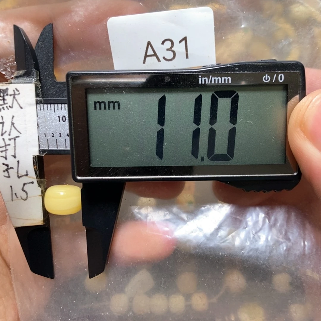裸石蜜蜡未镶嵌满蜡一线天