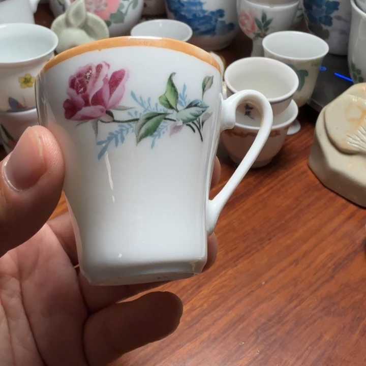 醴陵永胜小杯背面又瑕疵