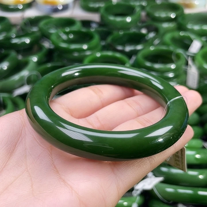 未镶嵌手镯和田玉（碧玉）