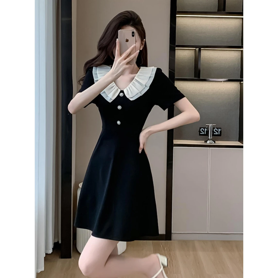 法式娃娃领连衣裙女设计感减龄显瘦气质遮肉小黑裙夏季短袖裙子