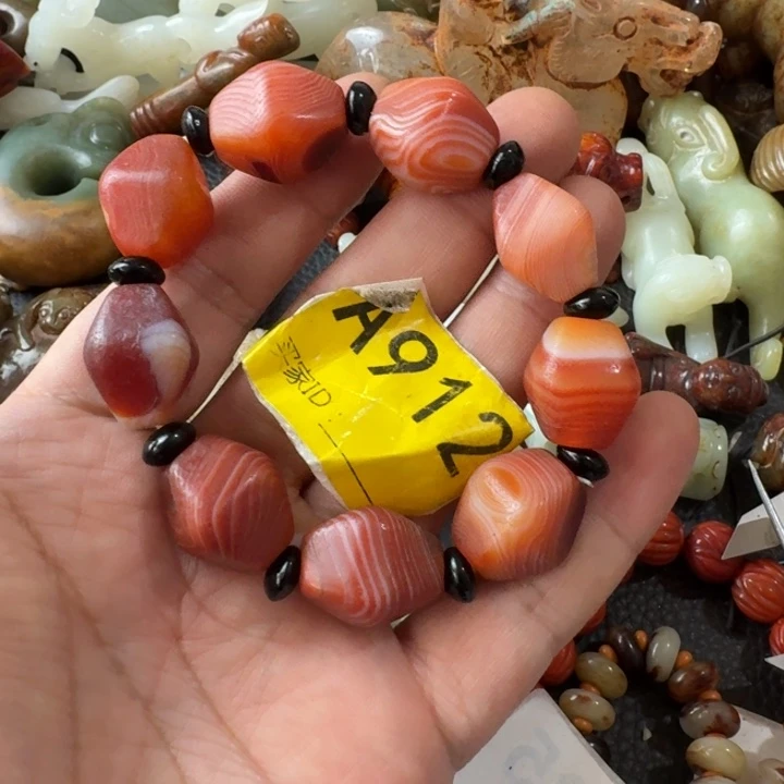 玛瑙/玉髓颈饰合金