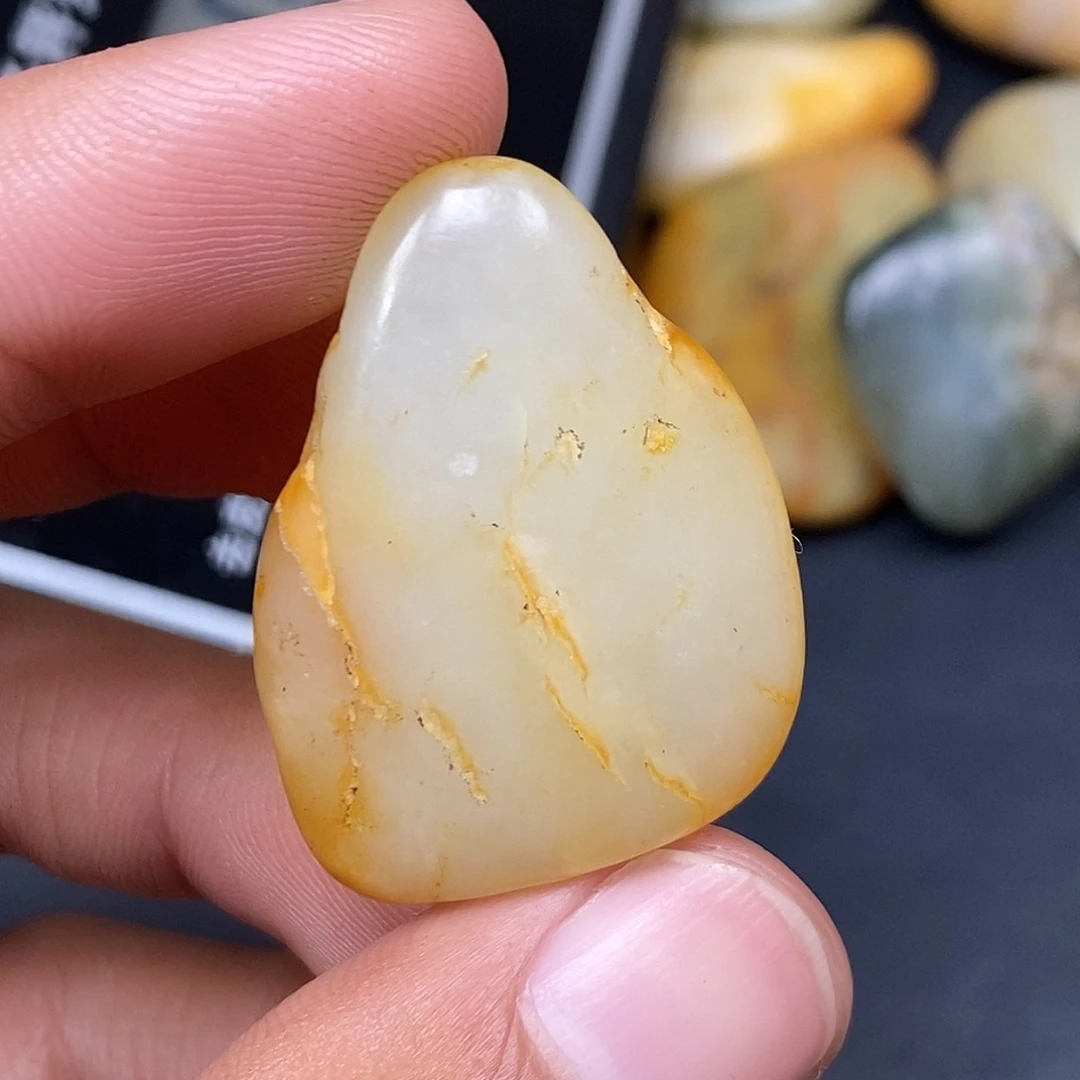 和田玉（糖玉）未镶嵌挂件