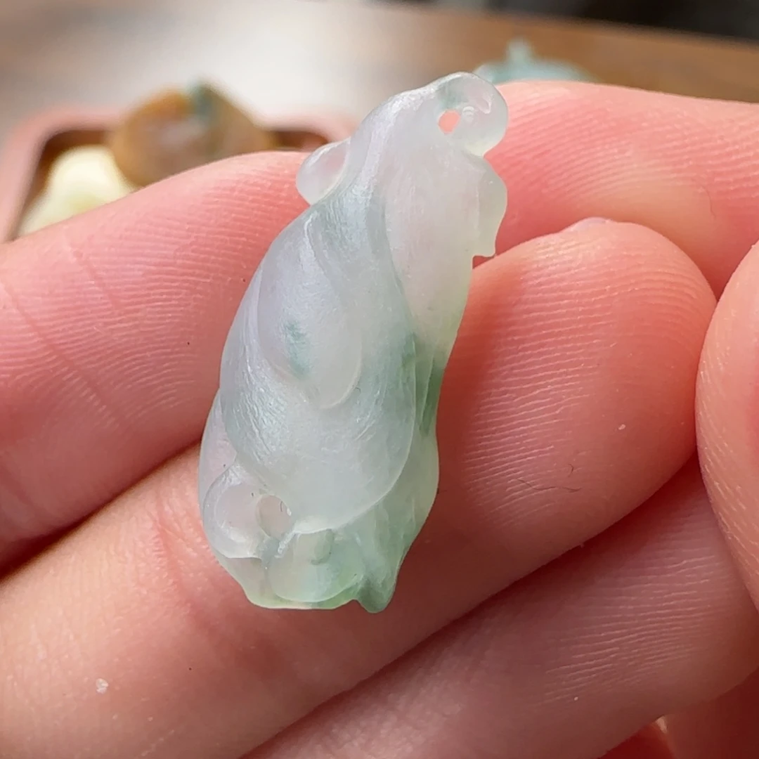 定制翡翠未镶嵌玉兰花