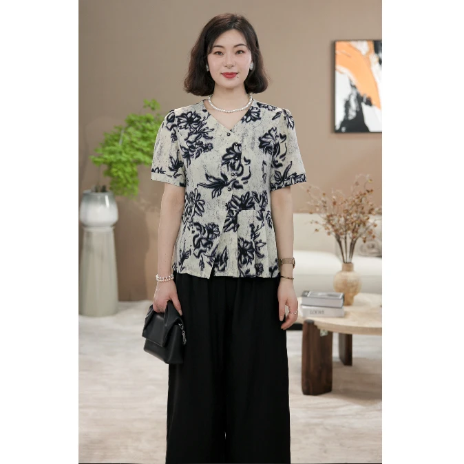 2025新款洋气中老年女装时尚两件套洋气妈妈夏季上衣服套装