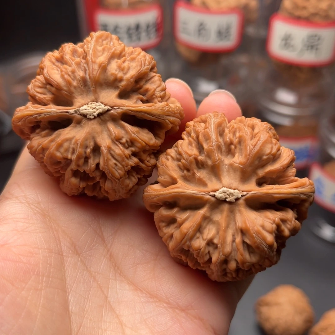 8***9把件文玩核桃47三角筋全品毕业