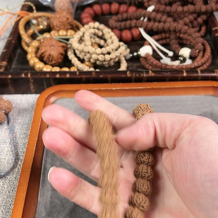 金刚菩提吊坠·****?六班凹的梅花