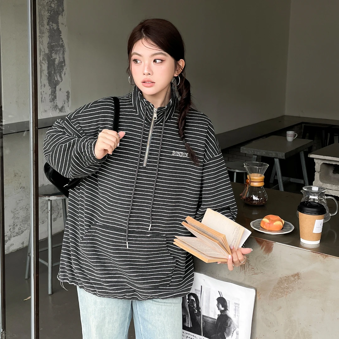 大码女装胖mm炸街独特漂亮加绒上衣秋冬季韩系半高领拉链条纹卫衣