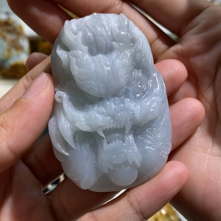 翡翠颈饰未镶嵌小*怀翡翠