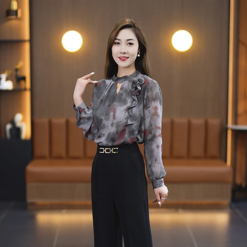 七彩时尚套装女春季立体花朵提花减龄长袖洋气质衬衣直筒裤两件套